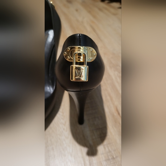 Luis vuitton size 7 black lock pump open toe - Picture 3 of 16